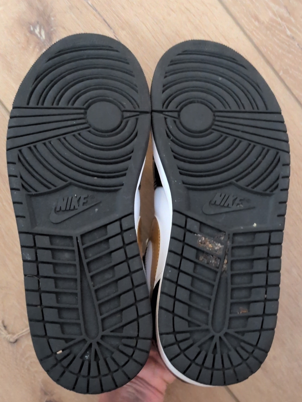 Air Jordan 1 Mid SE Mens Size 10 - Picture 9 of 9